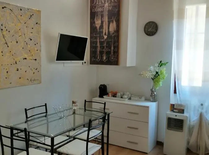 Апартаменты Castle View Intero Centro Storico
